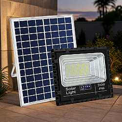 Соларна LED лампа с панел 200W с 6000 лумена