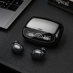 Безжични Bluetooth слушалки M32 с HD LЕD дисплей на кутията и функция за зареждане на телефон