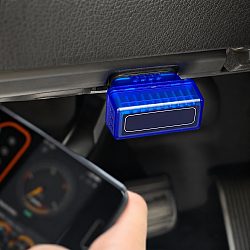 ELM327 Универсална авто диагностика за смартфон: Сканирайте и Анализирайте Вашия Автомобил с Лекота